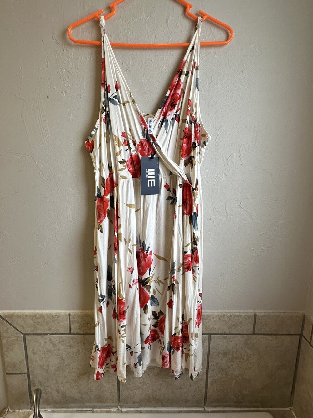 NWT WEACZZY 3XL Tank Top Swing Dress Sleeveless Casual White Pink Roses Flower